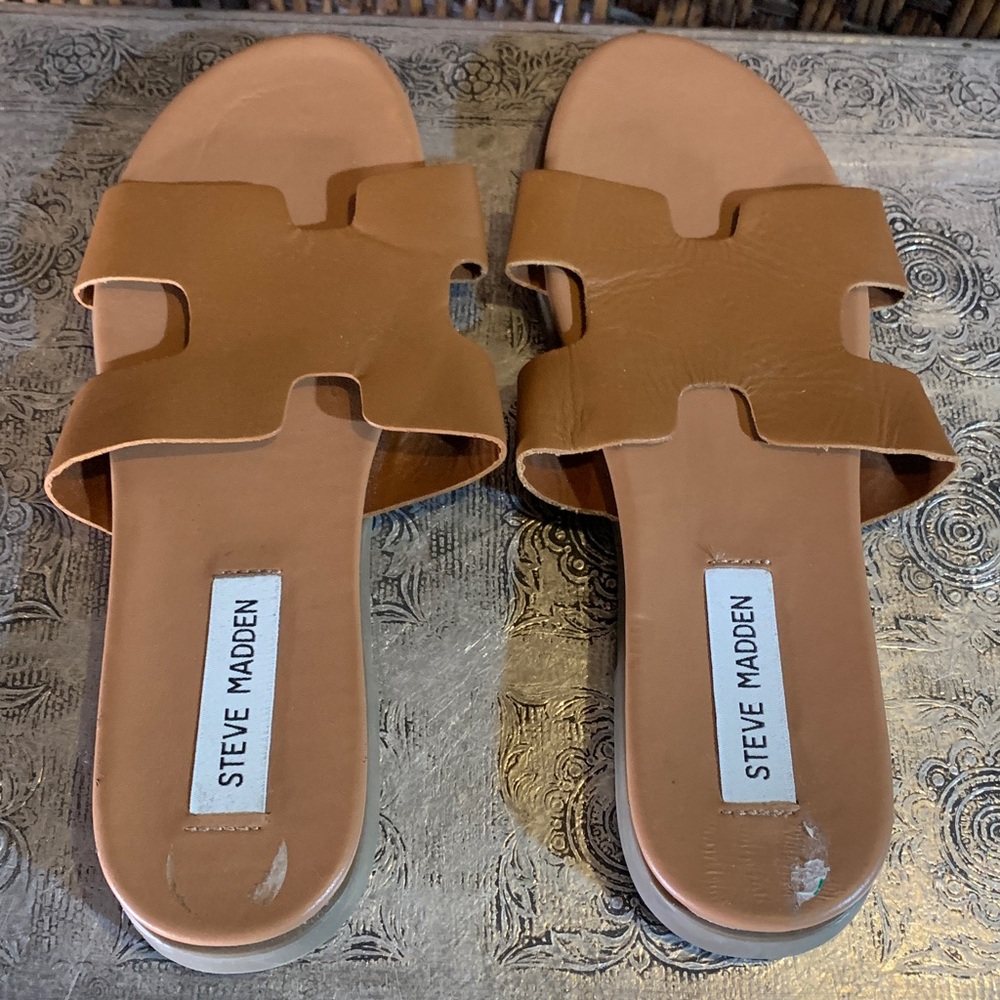 Steve Madden Tan Sandals Size 8